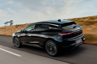 DS DS N&deg;4 E-Tense 215 Business Line