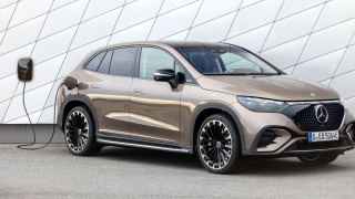 MERCEDES EQE 500 4MATIC AMG Line Premium Plus Extra
