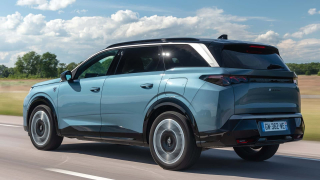 PEUGEOT 5008 motore elettrico (73kWh) 210CV Allure Business