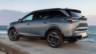 PEUGEOT 5008 Dual Motor (73kWh) 325 CV GT