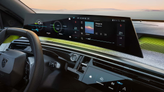 PEUGEOT 5008 motore elettrico (98kWh) 230 CV Long Range Allure
