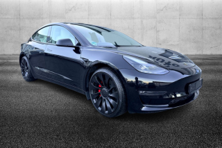 TESLA Model 3  Long Range AWD Performance